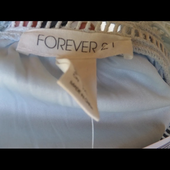 Juniors/ Women's FOREVER 21 Pale Blue Lace Open Back Dress Sz L NWT - Picture 6 of 7